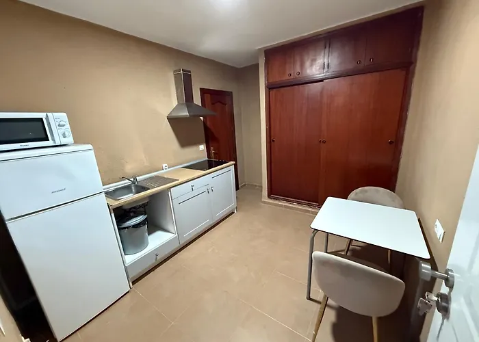 Hostal Apartamentos Playa del Palo Málaga