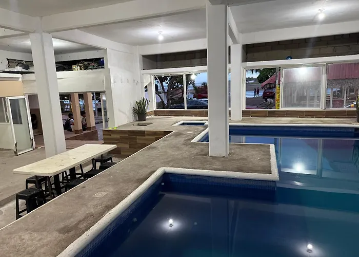 Hotel Maru Pool & Events Playa Chachalacas