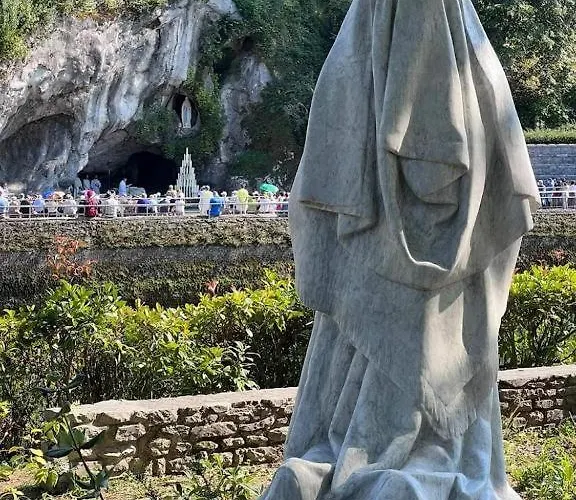 la Résidence Berceau de Bernadette Lourdes