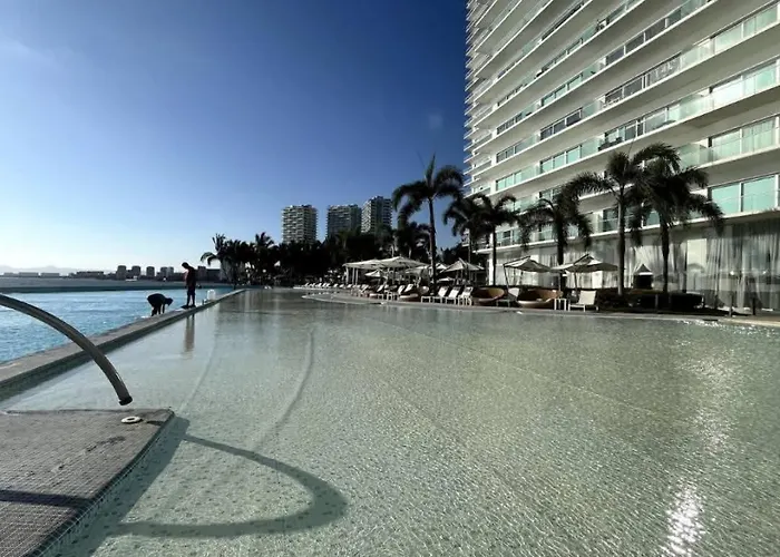 Peninsula Condominiums, Hotel Zone, Pv Puerto Vallarta