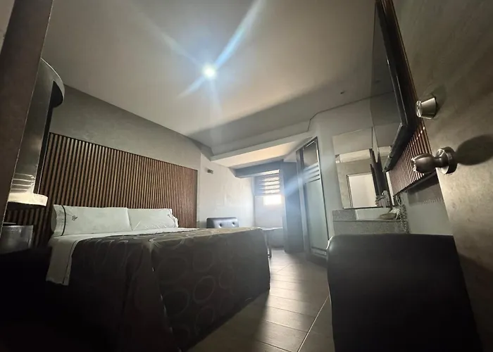 Hotel&Suites El Mante Guadalajara