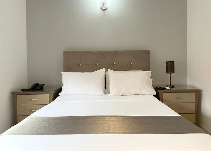 Hotel Roosevelt Plaza Cali