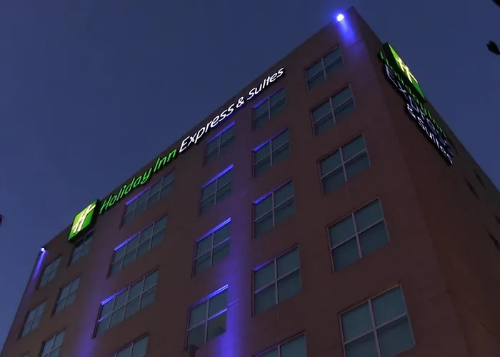Holiday Inn Express & Suites Queretaro By Ihg