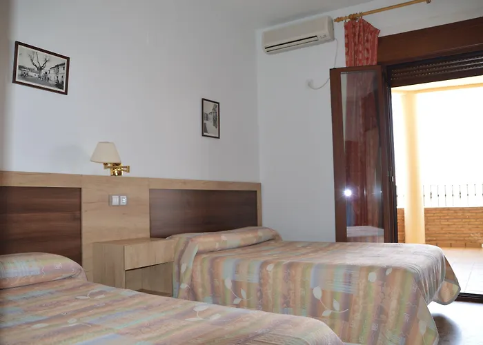 LABELLA Hostal Restaurante La Calahorra