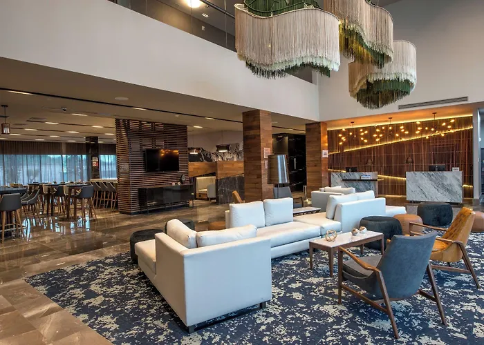 Courtyard By Marriott San Luis Potosi, Los Lagos