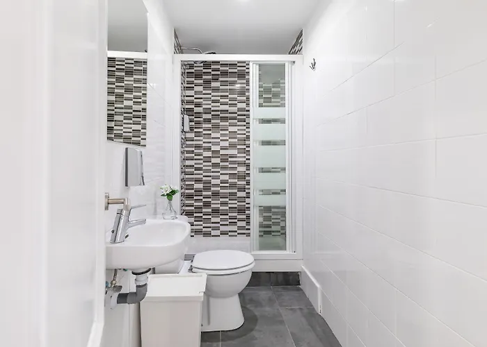 Ayz Sierra De Meira - Auto Check-In Property (Adults Only) Madrid