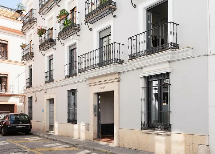 Aparthotel ELEVEN Real de la Carretería, by Homing U Sevilla
