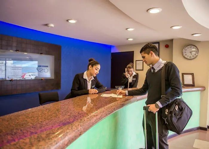 Hotel Aranzazu Plaza Kristal Aguascalientes