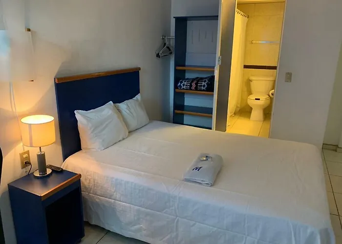 Hotel H Montreal Guadalajara