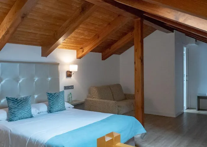 Hab Urban Hostel Segovia